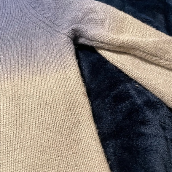 Simply Vera Wang Blue Gray Ombre Sweater, L - Picture 10 of 10